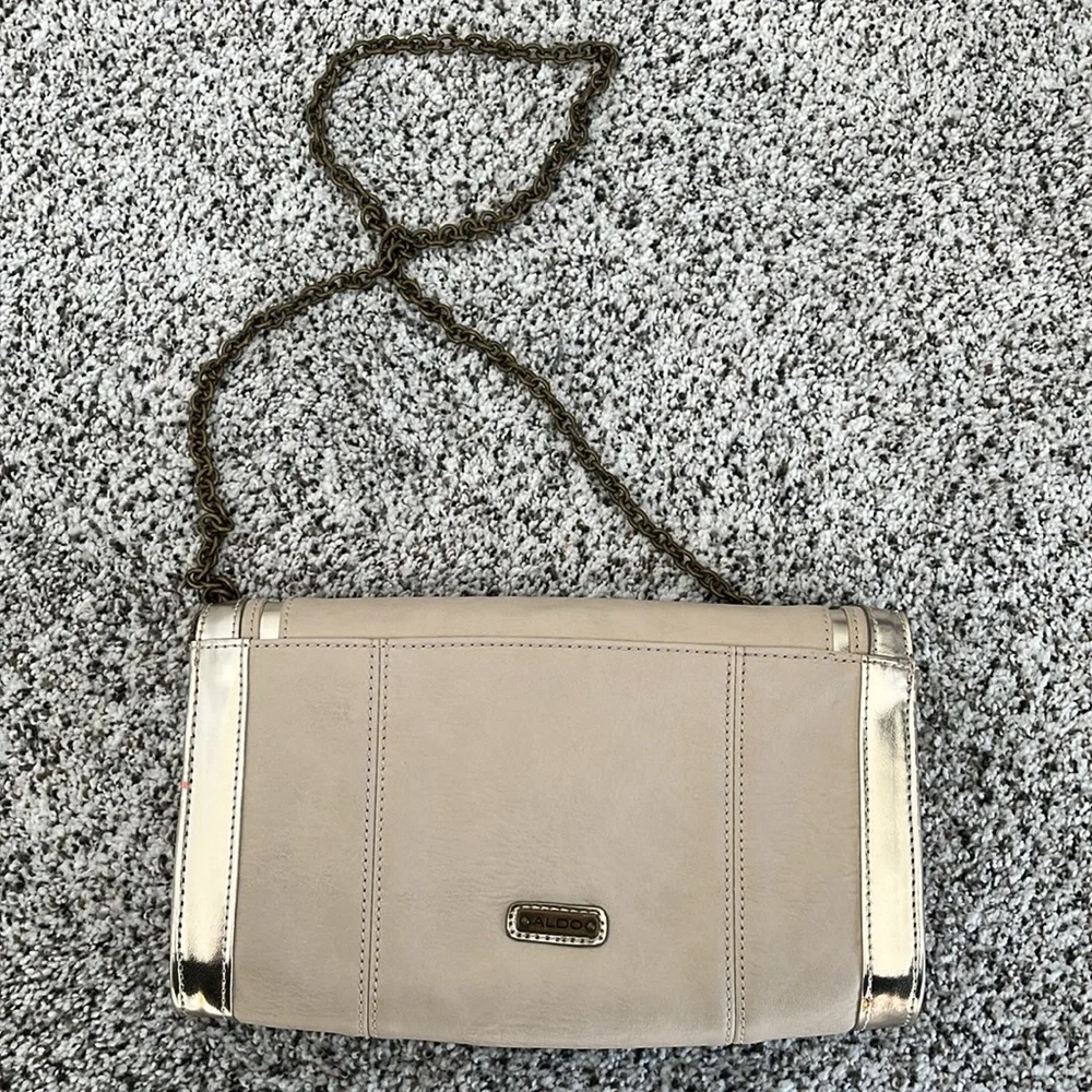 Purse - Picture 2 of 3